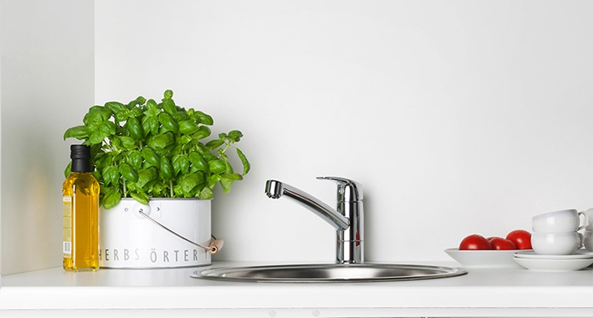 Oras Safira kjøkkenkran med tilhørende vannvarmer 