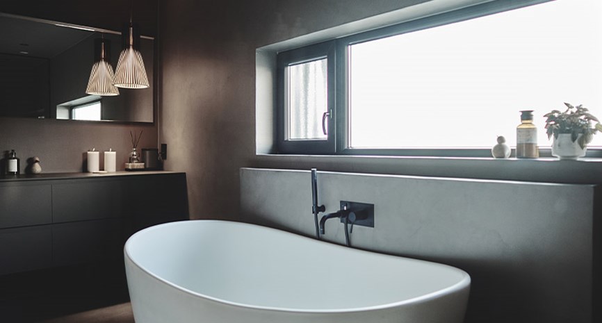 Nytt bad med kvalitetsprodukter og mikrosement