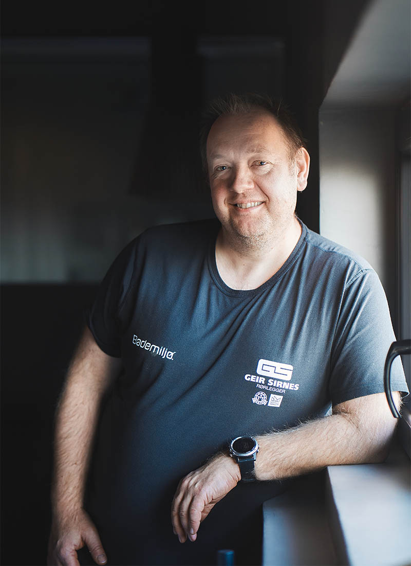 Prosjektleder og baderomdesigner Morten Sollesnes fra Rørlegger Geir Sirnes