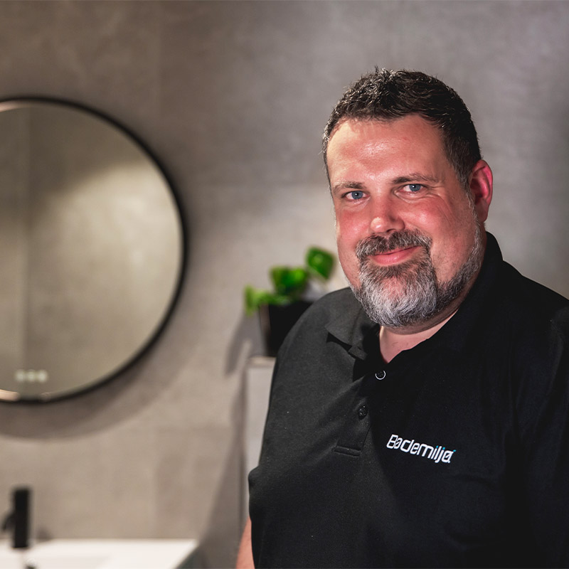 Prosjektleder og baderomdesigner Thomas Samuelsen fra Ø. Antonsen